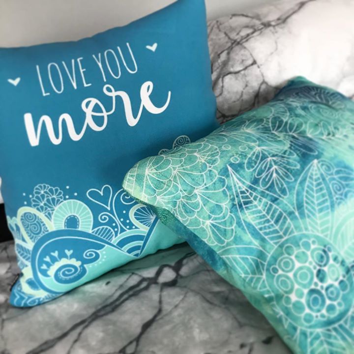 Tazi throw pillows green